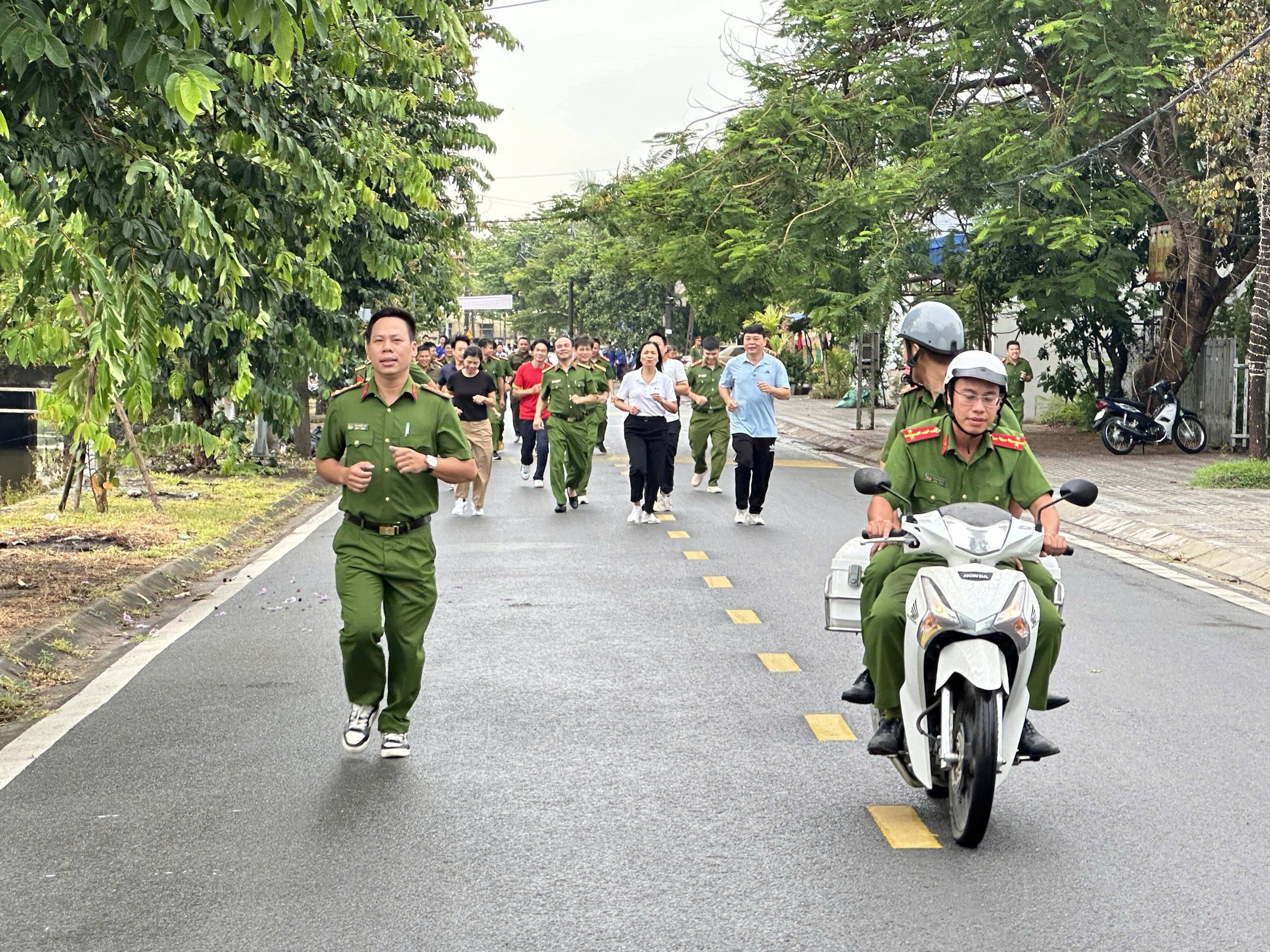 anh tin bai